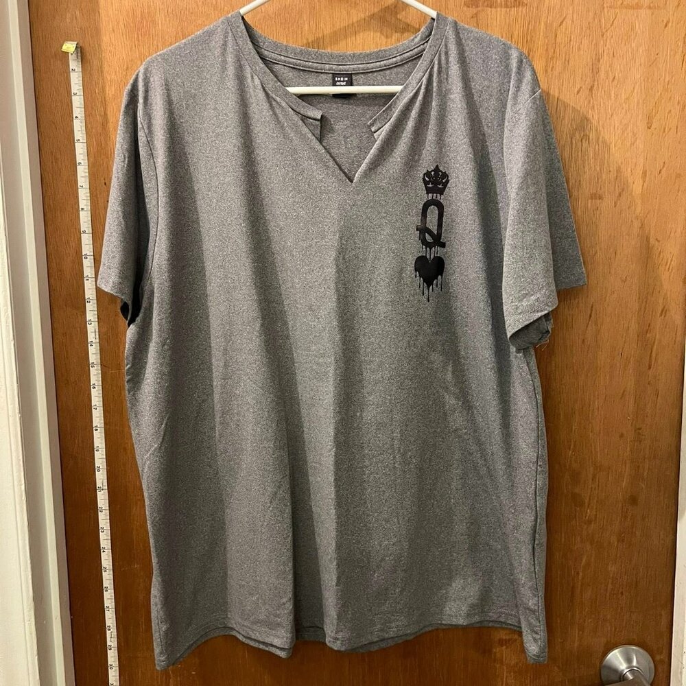 Size 3XL - Shein - Gray Short Sleeve Queen of Hearts Pullover
